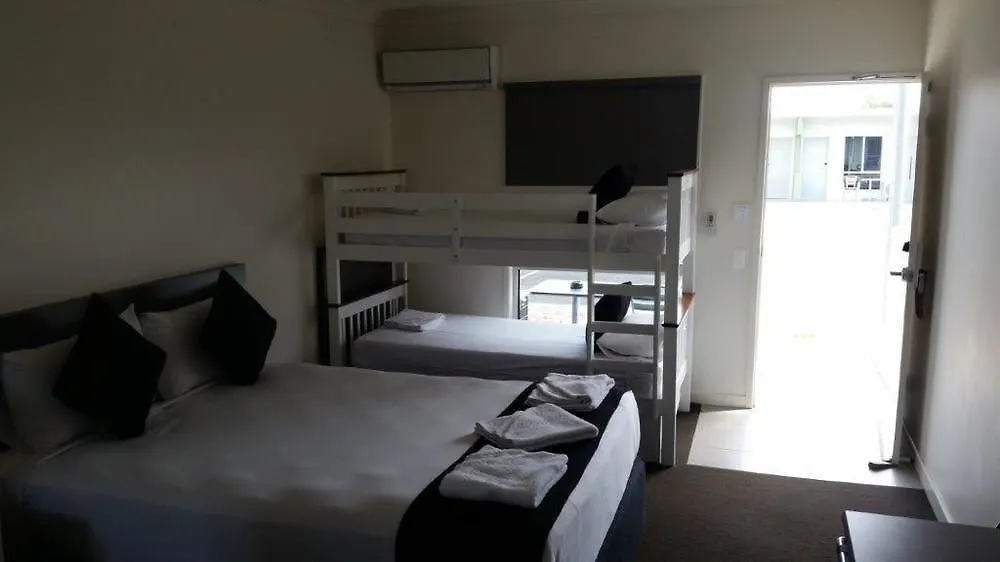 ***  Dooley'S Tavern & Motel Springsure Australia